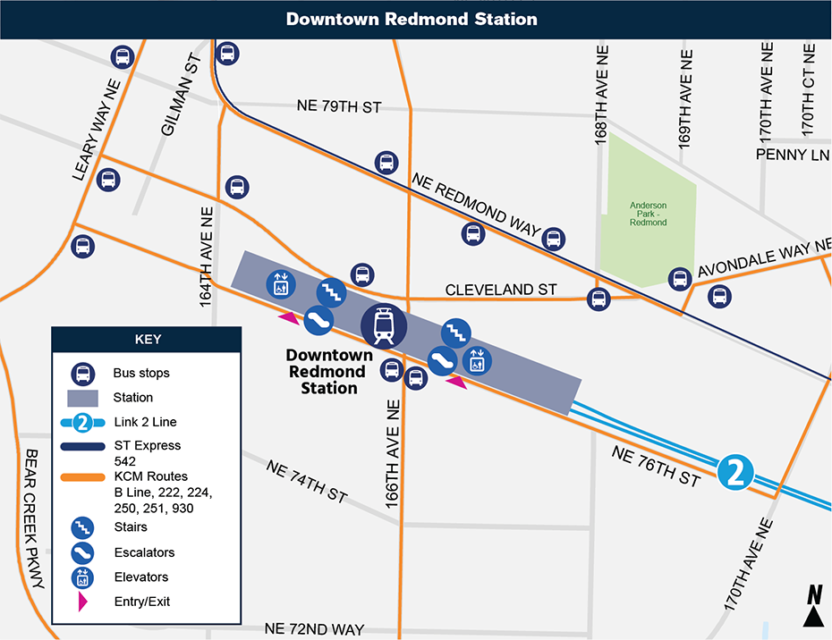 此示意图显示了Downtown Redmond站相对于周边市中心的位置，标出了邻近的街道、公交车站以及拟议服务的待开通的线路。